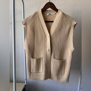 Uniqlo knit vest